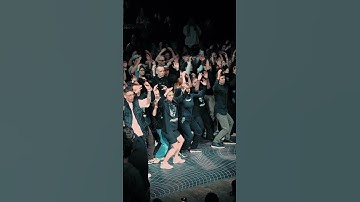 An army of robots attacked a animation dance battle #dance #robotdance #robot #animation #shorts