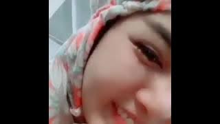 Subahanallah😍wanita pakai mukenah tambah cantik