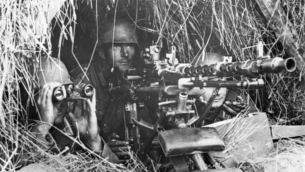 How German Infantry Fought in 1944 | Restored and Colorized WWII Film