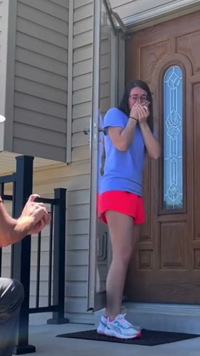 Download lagu They bought their first home and got engaged in the same day 👏❤️