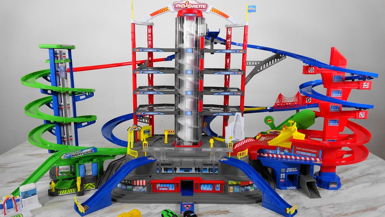 Massive Super City Garage Train Service In The Garage Spiral Ramp Car Race Majorette  Garage 