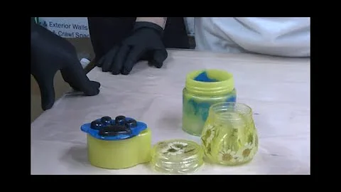 #634 Vicki & Amy Make Resin Epoxy Trinket Boxes