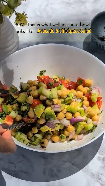 How to Make an Avocado Chickpea Salad (Recipe)