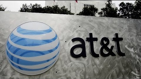 MoneyWatch: AT&T to pay $105M fine for billing practices; JPMorgan hackers went after other bank