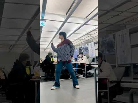 BTS JIMIN dances in front of HYBE STAFF #bts #jimin #btsjimin #btsarmy #kpopidol #btsshorts