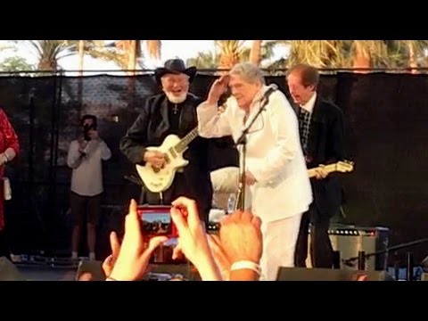Jerry Lee Lewis - Whole Lotta Shakin Going On - Stagecoach 2017