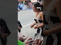"ชุดนักเรียนมือสอง" ส่งต่อความสุข แบ่งปันเสื้อผ้า ให้ผู้ขาดแคลน  | เรื่องดีดีทั่วไทย | 28-4-69