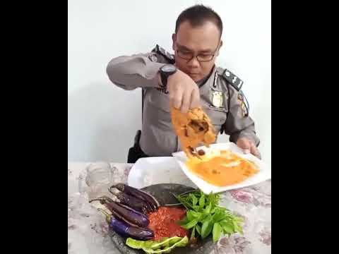 Download lagu Pak polisi Mukbang bikin ngiler Pak polisi Mukbang bikin ngiler
