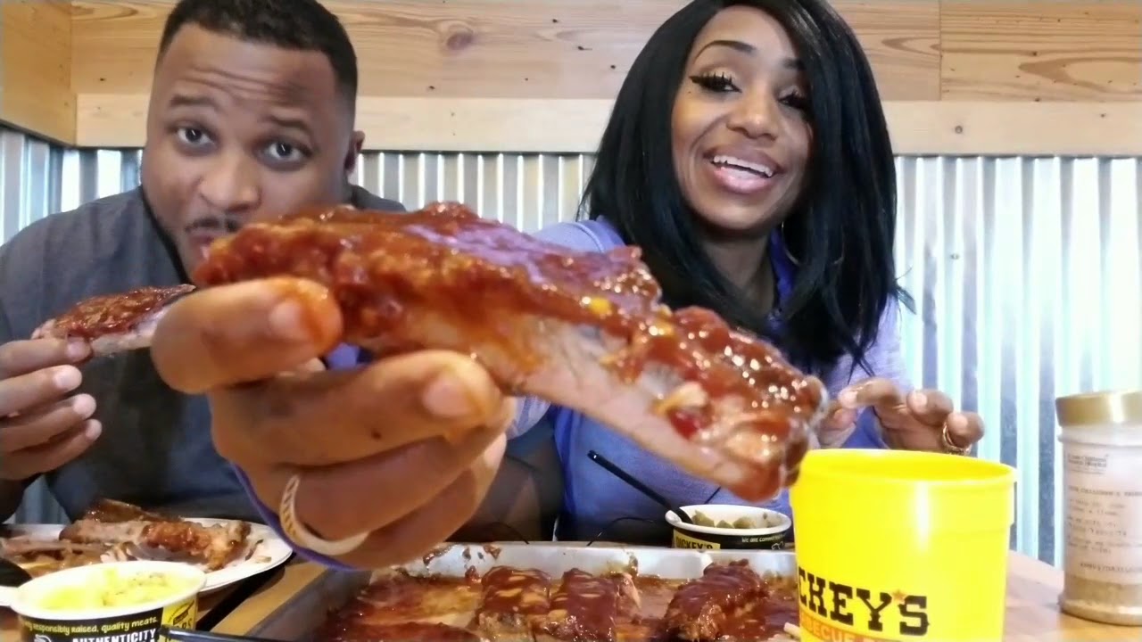 Dickey's Barbecue Mukbang, BBQ Ribs, Mac and Cheese, Baked beans and