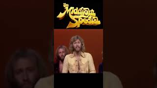 Download Lagu Bee Gees, Barry Gibb Introduce The Hollies, 1973 Midnight Special #shorts MP3 Download Lagu Bee Gees, Barry Gibb Introduce The Hollies, 1973 Midnight Special #shorts MP3