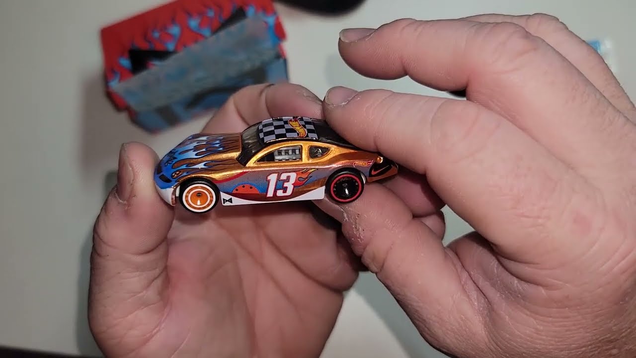 Paul George Hot Wheels Circle Tracker – Mattel Creations