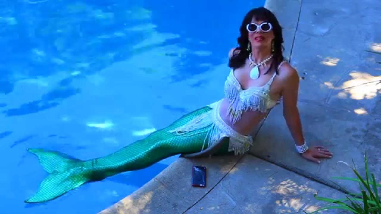 Miss NotSafe4Werk.com 2015: Swimsuit 3 YouTube player