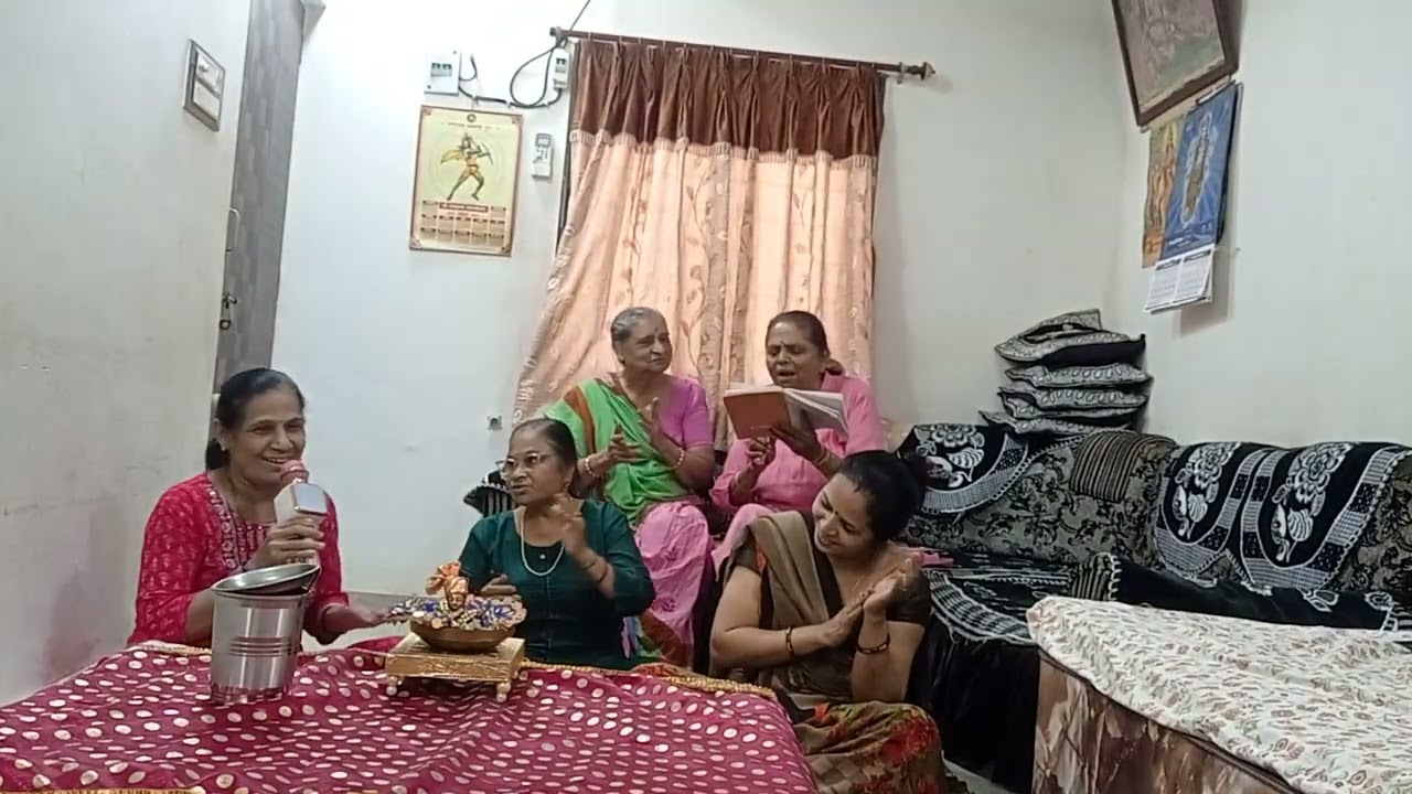 Radha che Gori gori ke chandra chokri gayak Nayanaben