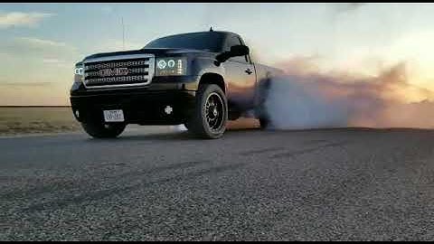 Twin turbo Lml Duramax burnout.