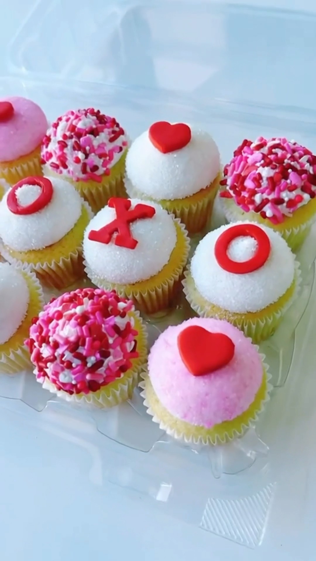 XOXO Cupcakes?? #ValentinesDayCupcakes