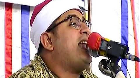 هو الذي يصلي عليكم وملائكته ليخرجكم من الظلمات الى النور - القارئ الشيخ محمود الشحات أنور