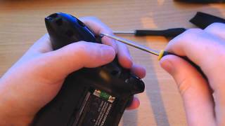 How to Open up an Xbox One Controller screenshot 1