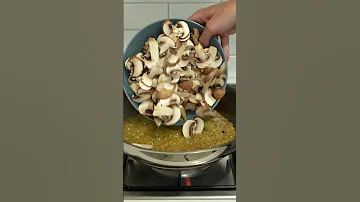 My Viral Creamy Garlic Mushroom Sauce... And Chicken