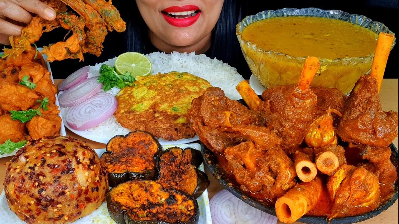 ASMR:SPICY GARLIC🧄MUTTON KOSHA BHUNA+ BAGAR WALA DAL+PAKORA+ALU VORTA||ZAKIA-SPICY ASMR