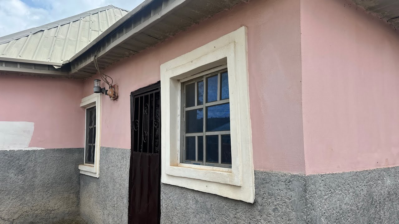 SELF CONTAIN 📍OBASAJO ROAD, RENT: 650K, CAUTION: 50K, AGENCY FEE: 25%. CONTACT IMONI PROPERTIES LTD