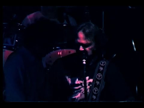Neil Young & Crazy Horse - I'm The Ocean