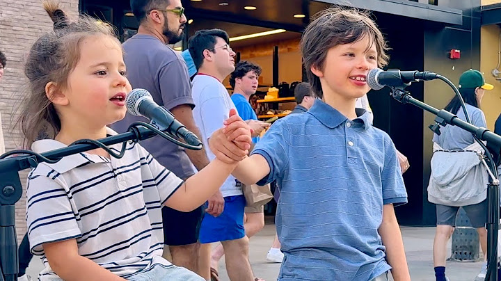 4 & 7-Year-Old Brothers Sing What a Wonderful World – Crowd Was Amazed!