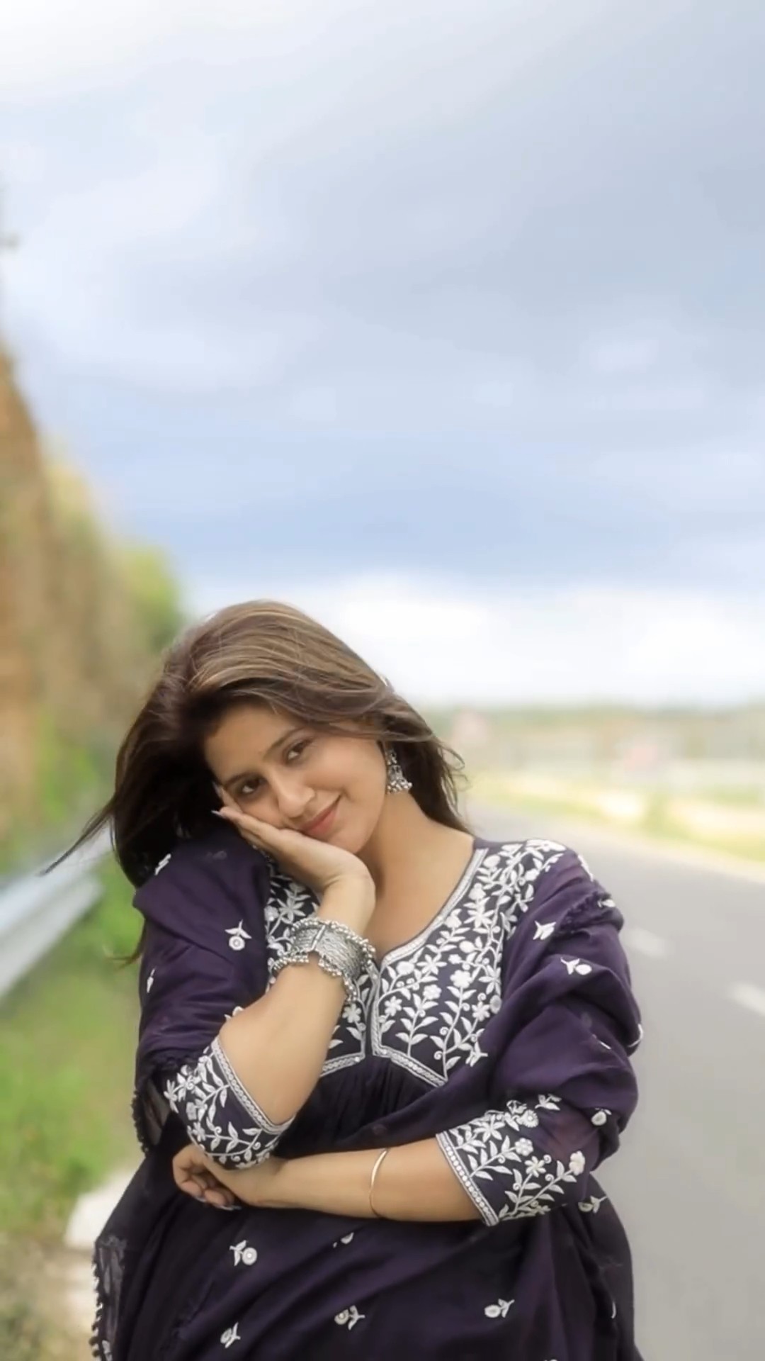 Anjali Arora - Nadaaniyan | Kaise Tu Gungunaye Muskuraye ❤️
