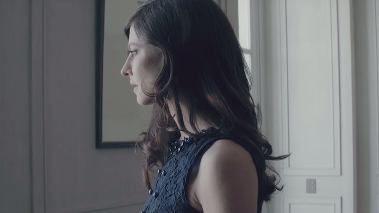 CHATEAU CANON - Les Elégants par Anna Mouglalis