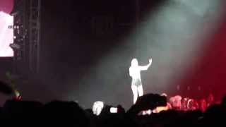 Taylor Swift, "Red", With Foxboro Introduction