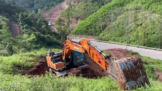 Spider Excavator at Work on Extreme Terrain || EXCAVATOR TRUCK