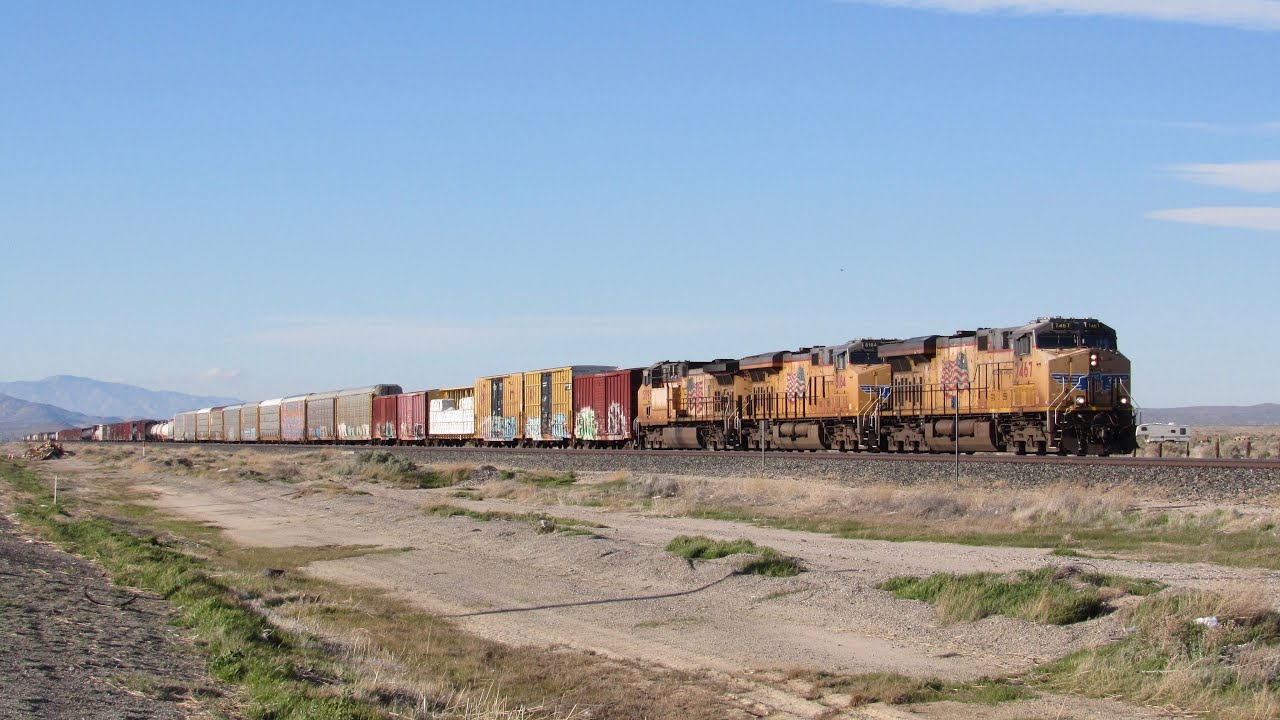 union-pacific-freight-trains-on-the-mojave-subdivision-april-2023