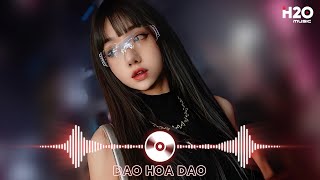 Đau Ở Đây Này Remix, Nhìn Vào Nụ Cười Ấy Đã Khiến Trái Tim Anh Buồn - Top 20 Bản EDM TikTok Hot Nhất