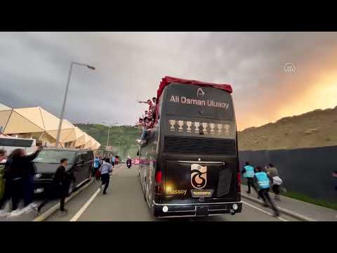 Trabzonspor'un Şampiyonluk otobüsü ile Şehir konvoyu