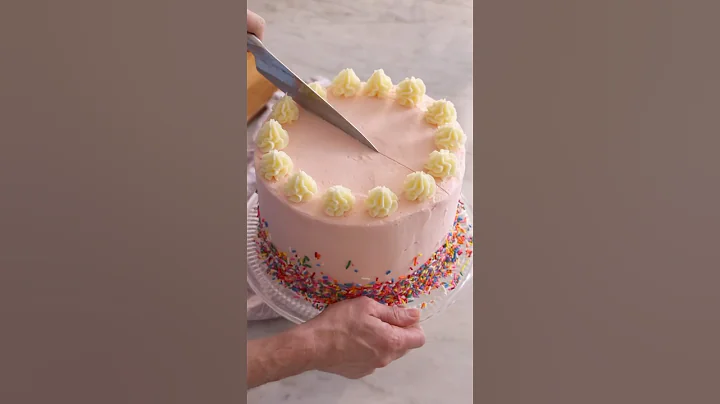 How to Cut a Round Cake