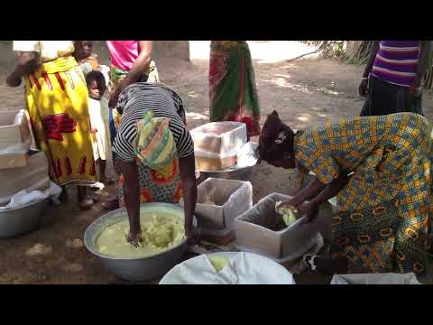 Women Packaging Shea Butter #sheabutter #madeinghana #handmade