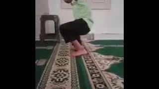 viral..Orang cacat solat, | 2020