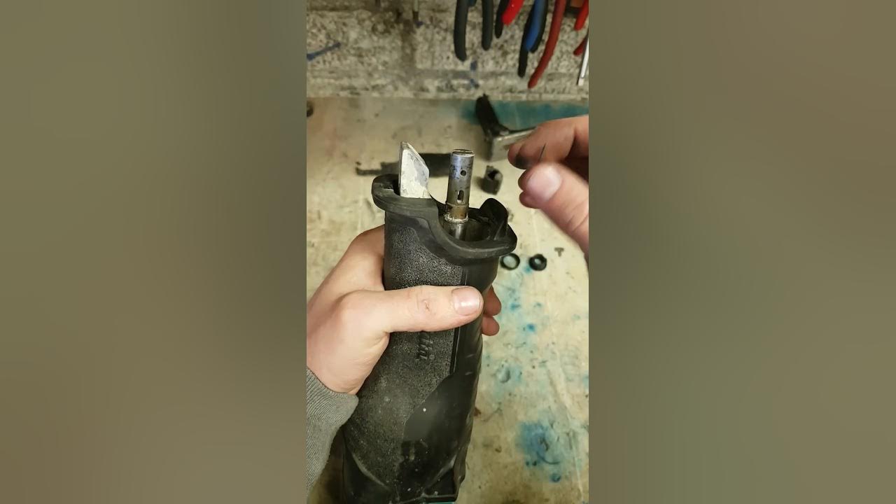 Repairing rebuilding a Makita DJR186, JR3050, JR3070 Recip saw with a