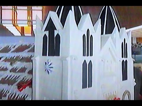 Miniatur Gereja Kayu  Tangan Malang  Dari Coklat Sambut 