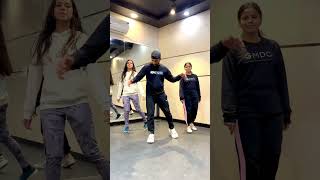 Tutorial for this Step 😍✨#jhoomejopathaan #deepaktulsyan #dancetutorial #josh Resimi