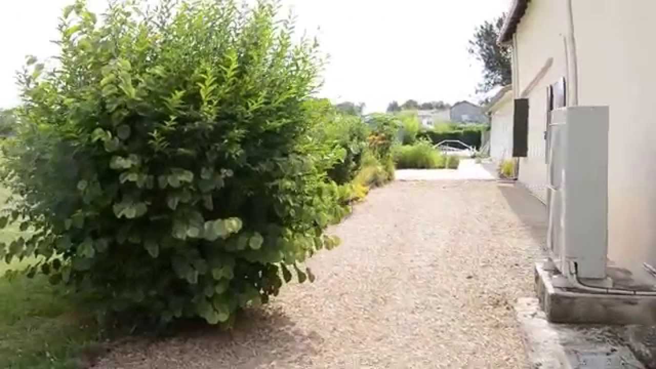 R4323 vendredi sur mer larme à gauche