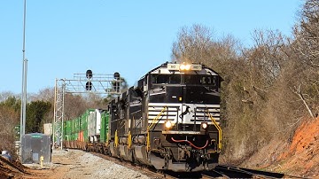 NS SD70ACE #1110 leads 212 w/ NS 1065 trailing 2/3
