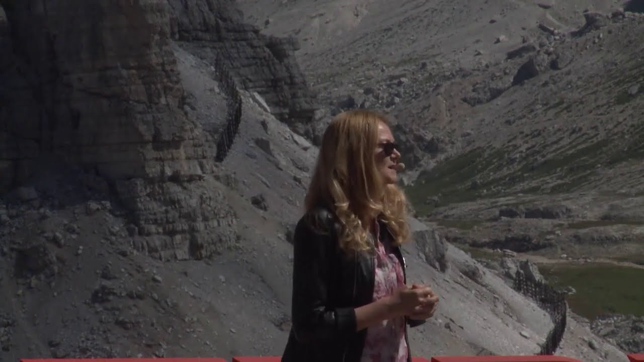 Impresa sociale, fare emergere un nuovo modello imprenditoriale. | Claudia Belli | TEDxCortina