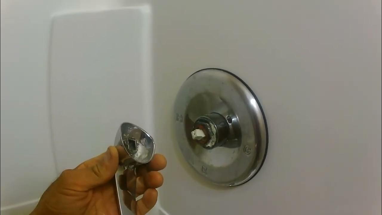 BROKEN FAUCET HANDLE STEM, EASY FIX. YouTube