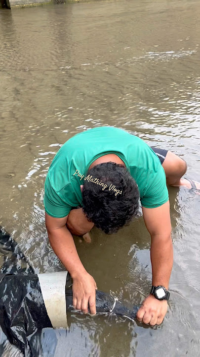 Can't swallow food because it's too big #fishing #trending #viralvideo #shorts #amazing