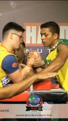 Arnold toproll Arm Wrestling