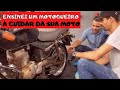 ENSINANDO UM ENTREGADOR A LAVAR SUA MOTO