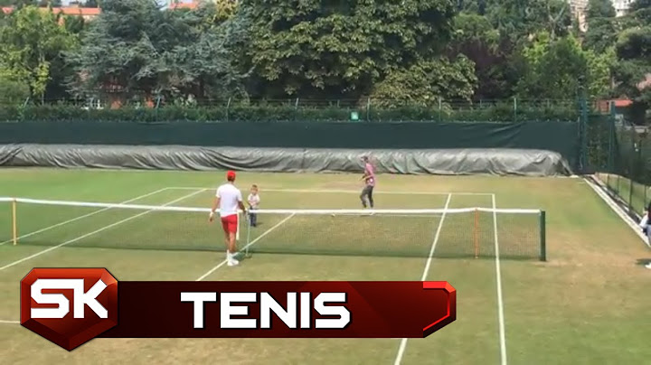 Novak Đoković se Igra sa Sinom na Vimbldonu | SPORT KLUB Tenis