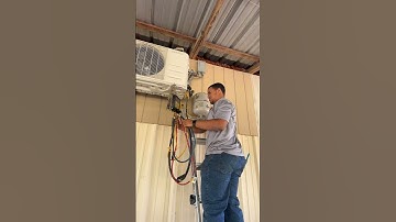 Charging and leak checking  this mini split by Devon Hood