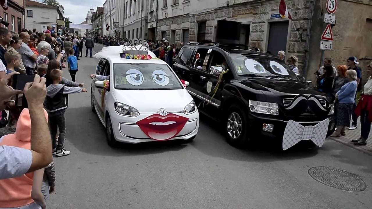 2016.07.17.   Tukums. 10.rožu svētki. Rožu vāģu nobrauciens.