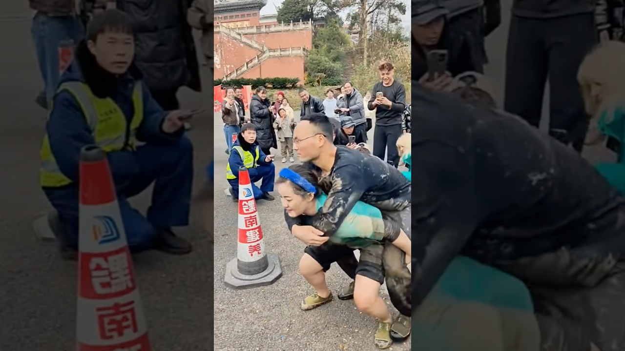 Most Funny Couple Race in Village 